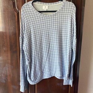 Sundry Blue Houndstooth Long Sleeve Top